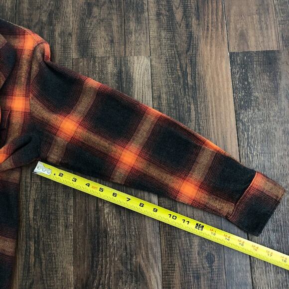 Old Navy Boyfriend Shirt Flannel Swiftie Evermore Size Medium Orange Black Plaid - Picture 14 of 16